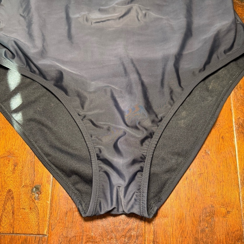 Hurley L black one piece - Picture 10 of 15